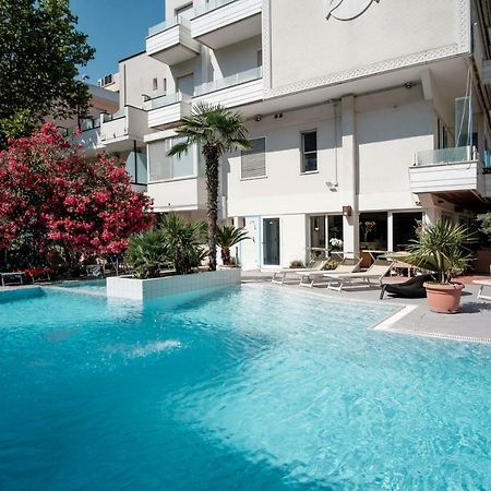 Si Rimini Hotel Екстер'єр фото