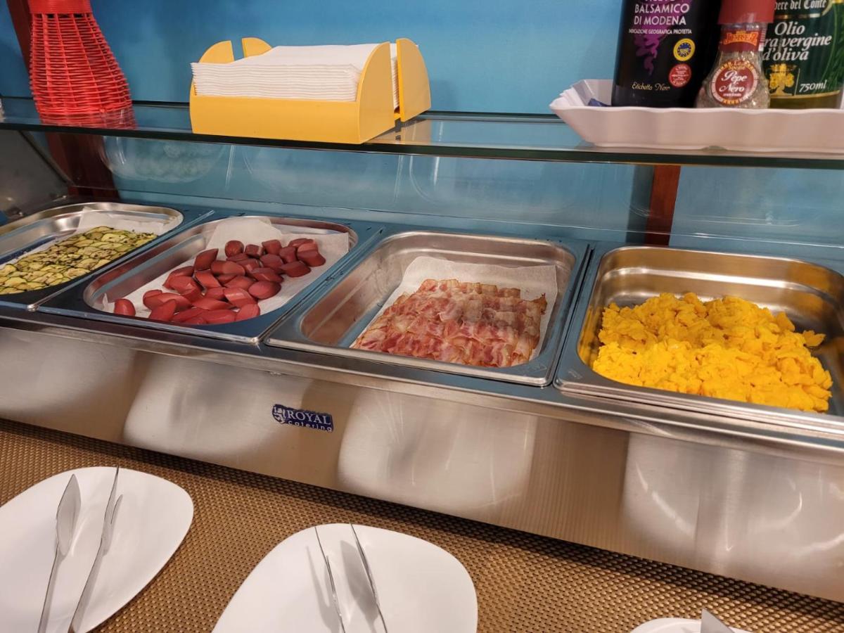 Si Rimini Hotel Екстер'єр фото