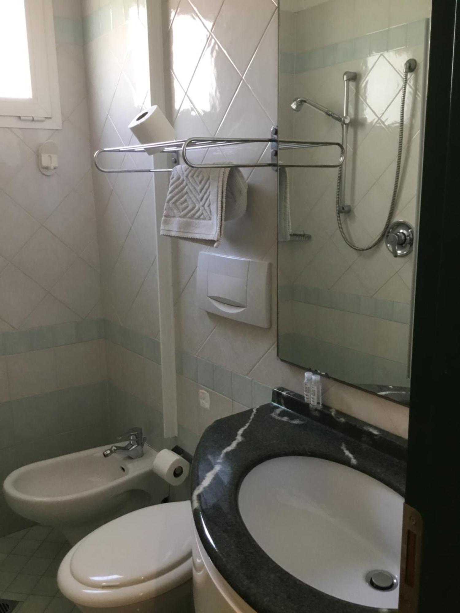 Si Rimini Hotel Екстер'єр фото