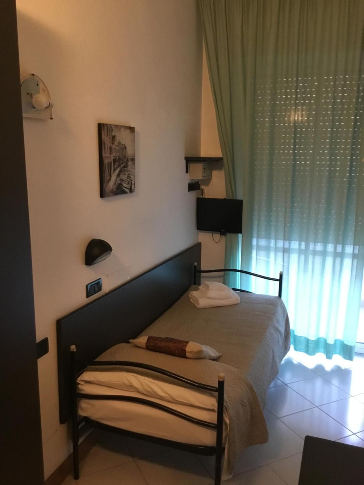 Si Rimini Hotel Екстер'єр фото