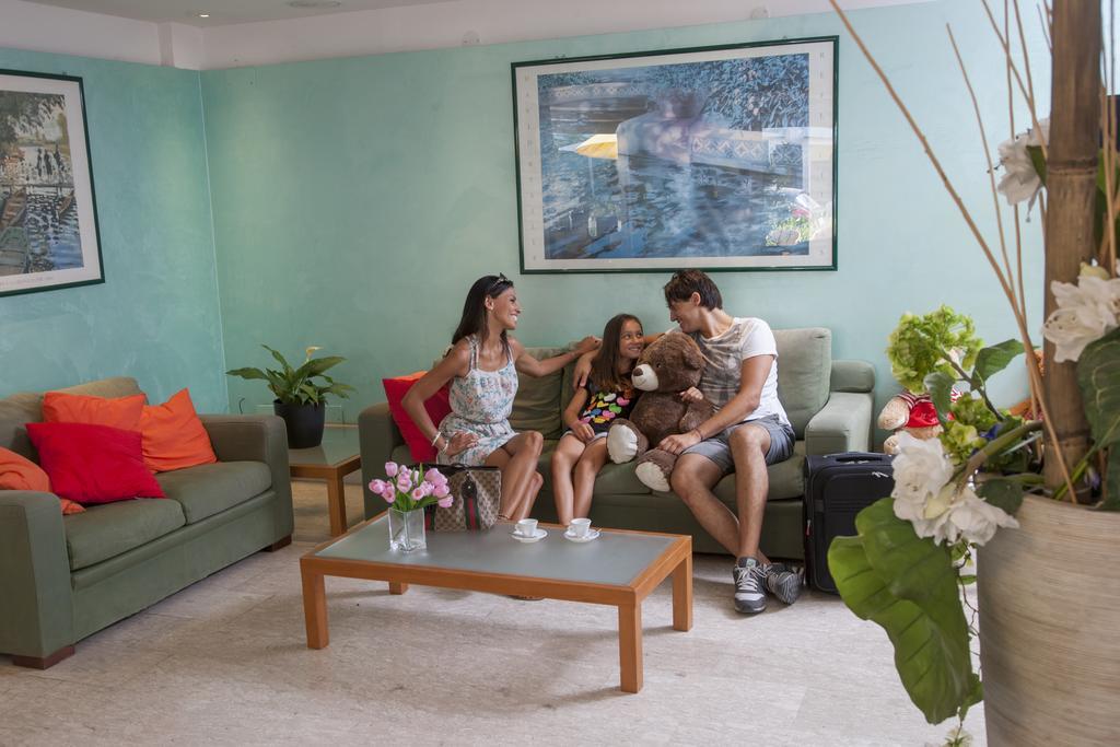Si Rimini Hotel Екстер'єр фото