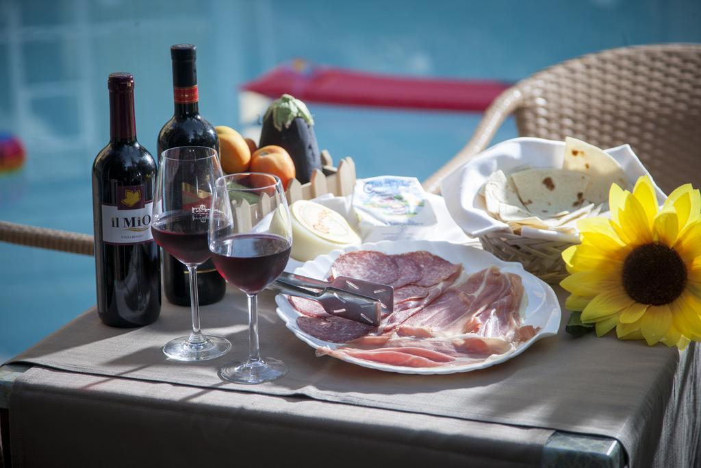 Si Rimini Hotel Екстер'єр фото