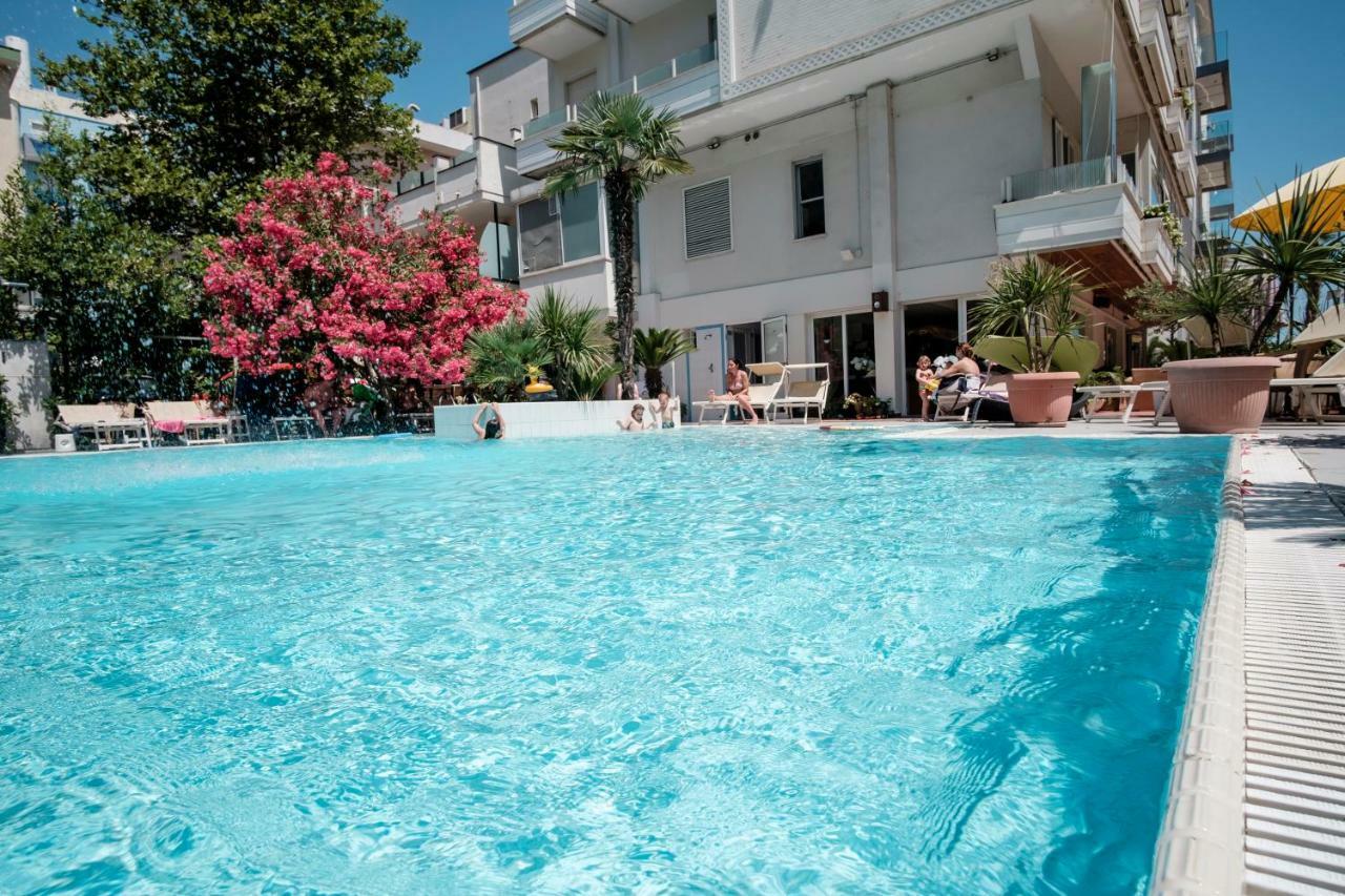 Si Rimini Hotel Екстер'єр фото