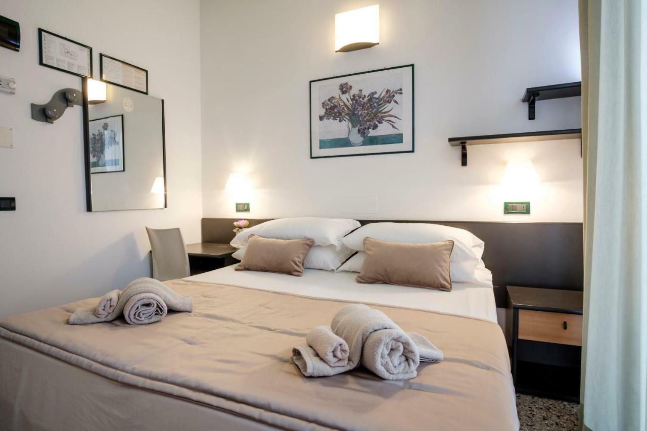 Si Rimini Hotel Екстер'єр фото
